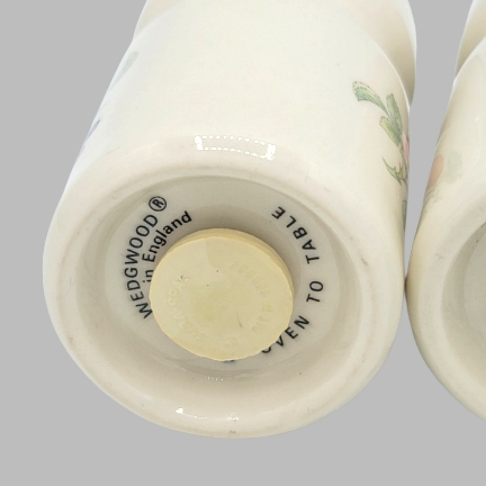 Wedgwood England Roseberry Bone China Pepper Salt Shaker Set Retired Vintage - Picture 8 of 10